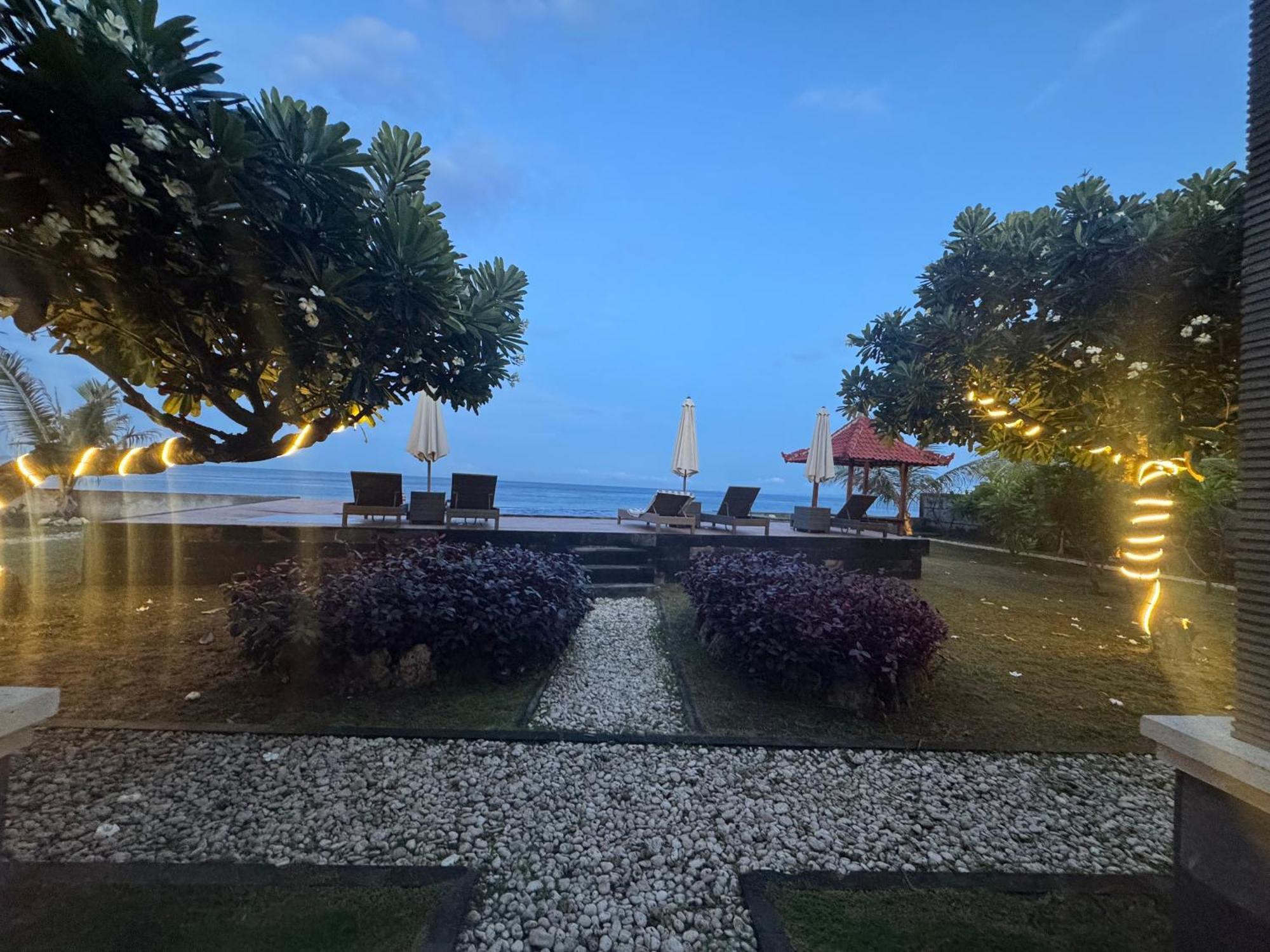 Cave Beach Bungalow Semaya Exteriér fotografie